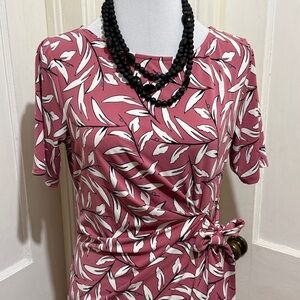 Ann Taylor Mauve Leaf Print Short Sleeve Dress
